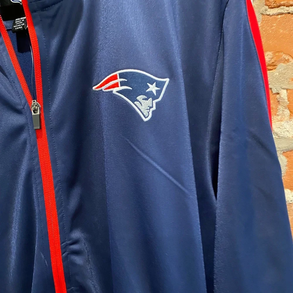 NFL New England Patriots warm up track jacket size 2XL. NWT